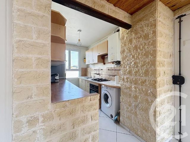 Location Appartement 3 pièces 52m² MELUN 77000