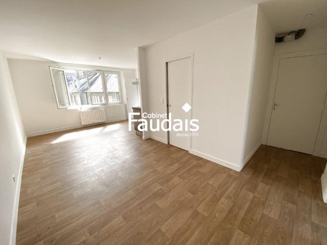 Location Appartement 3 pièces 52m² ST LO 50000
