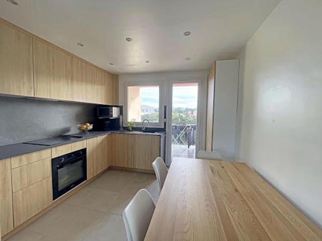 Location Appartement 3 pièces 57.66 m2 Marseille 8ème