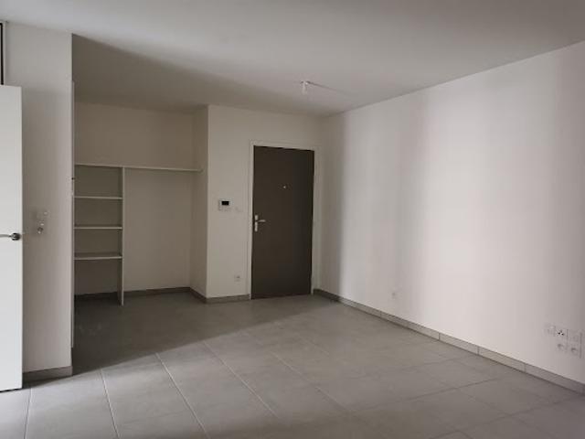 Location Appartement 3 pièces 57.23 m2 Decines charpieu
