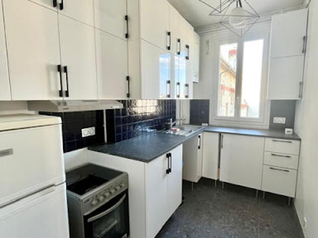 Location Appartement 3 pièces 57 m2 Courbevoie
