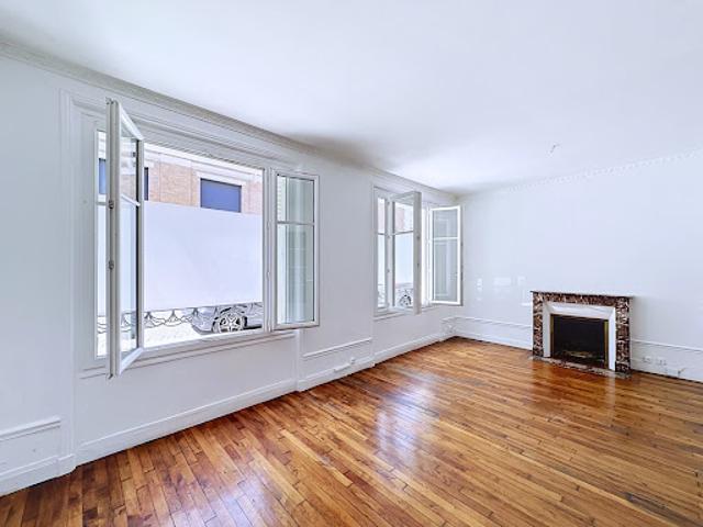 Location Appartement 3 pièces 57 m2 Paris 15ème
