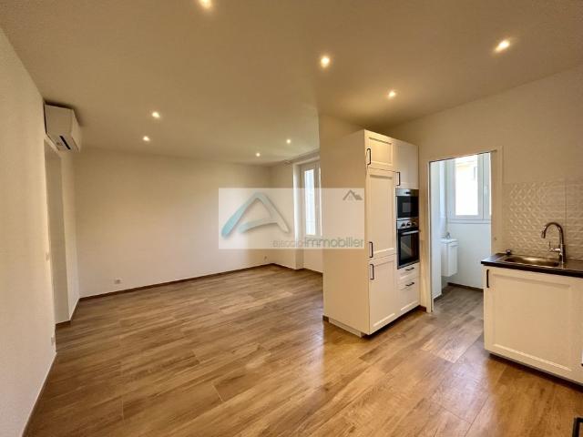 Location Appartement 3 pièces 57m² AJACCIO 20000