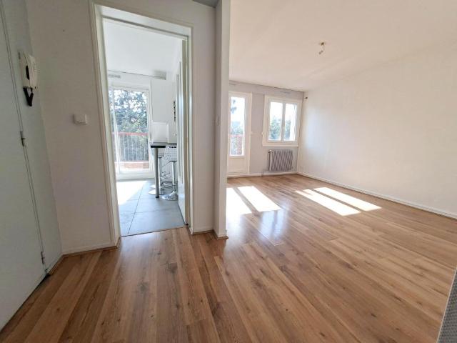 Location Appartement 3 pièces 57m² BEAUMONT 63110