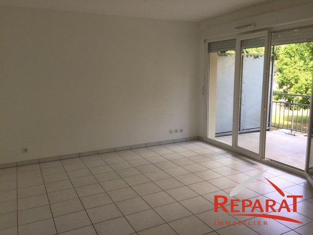 Location Appartement 3 pièces 57m² OBJAT 19130