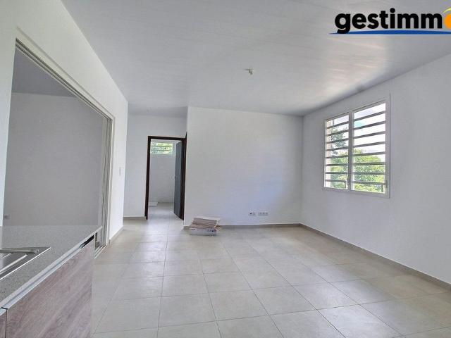 Location Appartement 3 pièces 57m² MACOURIA 97355