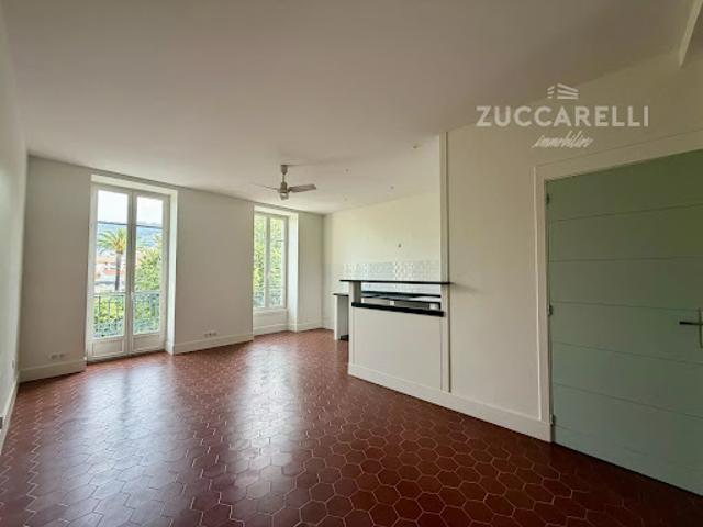 Location Appartement 3 pièces 54.6 m2 Nice
