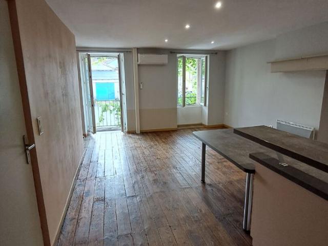 Location appartement 3 pièces, 54.00m², Le Fraysse
