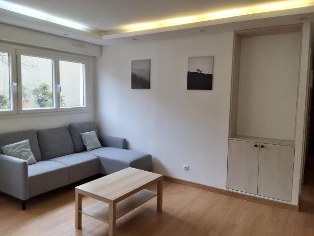 Location Appartement 3 pièces 54 m2 à Courbevoie