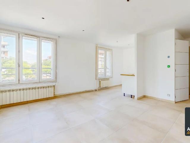 Location Appartement 3 pièces 54 m2 à Décines Charpieu