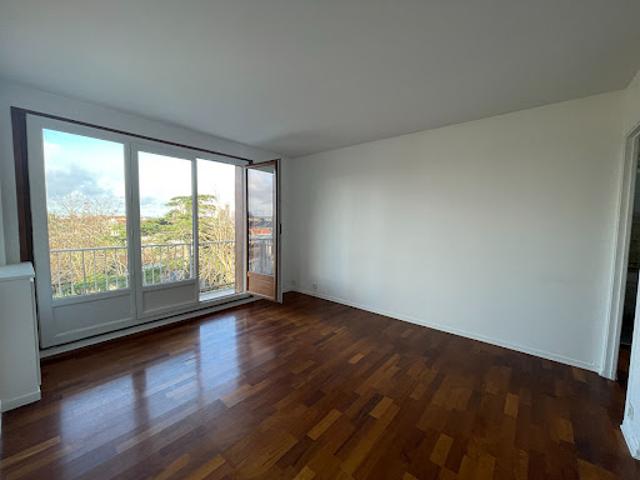 Location Appartement 3 pièces 54 m2 Colombes