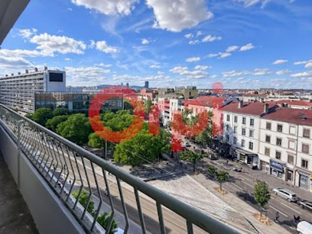 Location Appartement 3 pièces 54 m2 Lyon 8ème