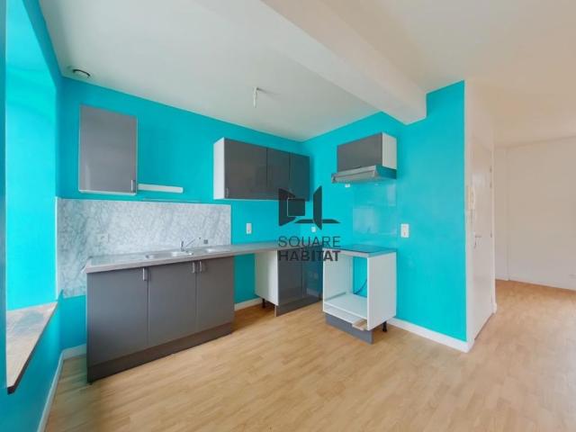 Location Appartement 3 pièces 54m² LUSSAC LES CHATEAUX 86320