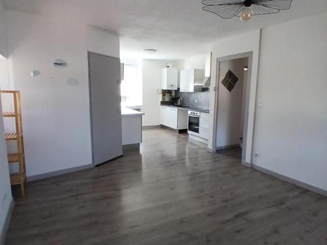 Location Appartement 3 pièces 54m² MONTCEAU LES MINES 71300