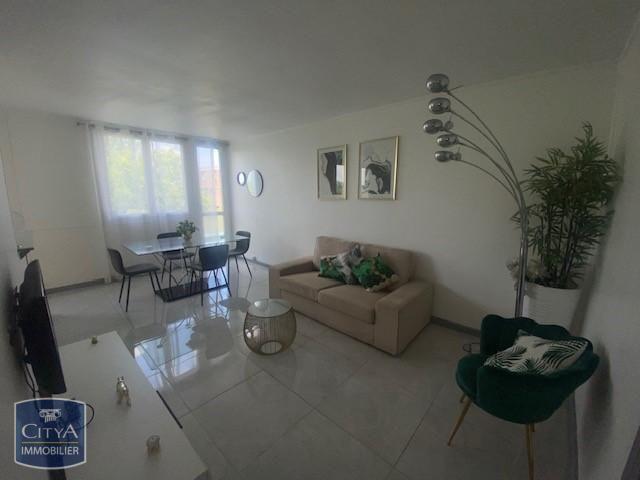 Location Appartement 3 pièces 54m² NOISY LE GRAND 93160
