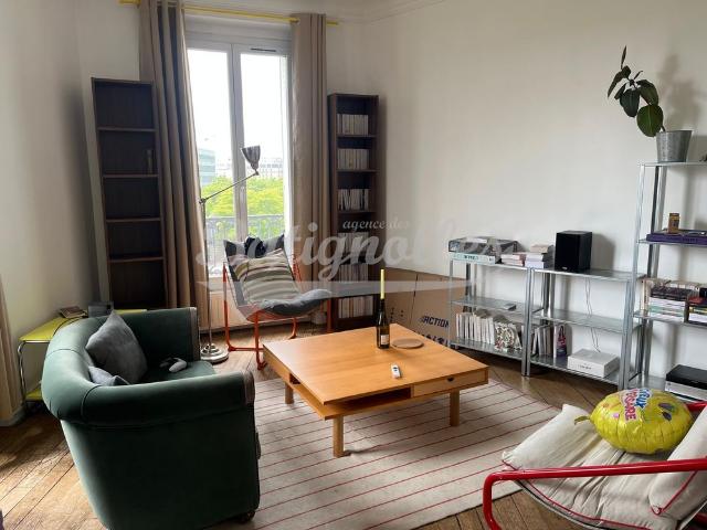 Location Appartement 3 pièces 54m² PARIS 18ème