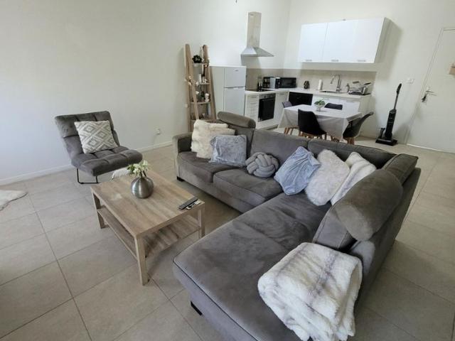Location Appartement 3 pièces 54m² PIERREFEU DU VAR 83390