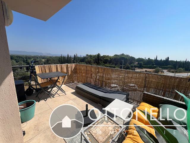 Location Appartement 3 pièces 55.27 m2 Roquebrune sur Argens