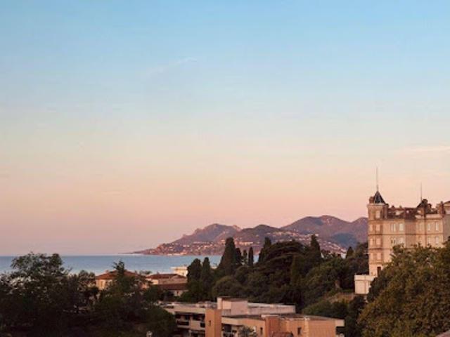 Location Appartement 3 pièces 55 m2 Cannes la bocca