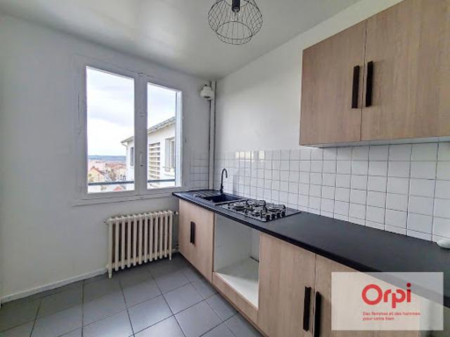 Location Appartement 3 pièces 55 m2 Montluçon