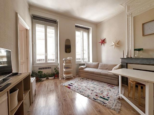 Location Appartement 3 pièces 55m² BORDEAUX 33000