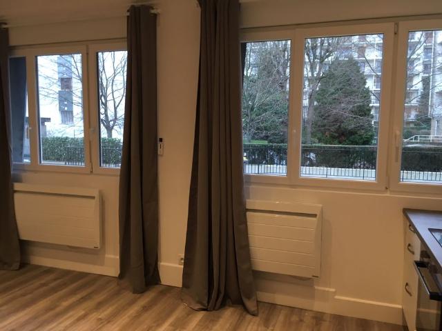 Location Appartement 3 pièces 55m² ORLEANS 45000