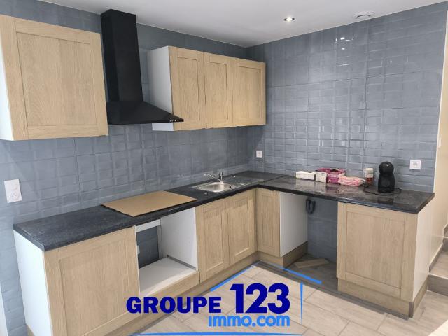 Location Appartement 3 pièces 55m² LAROCHE ST CYDROINE 89400