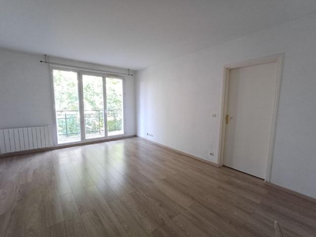 Location Appartement 3 pièces 55m² POISSY 78300