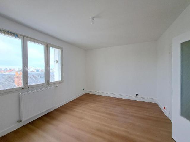 Location Appartement 3 pièces 55m² TOURS 37000