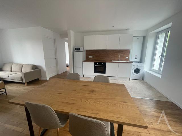 Location appartement 3 pièces, 56.00m², Châteauroux