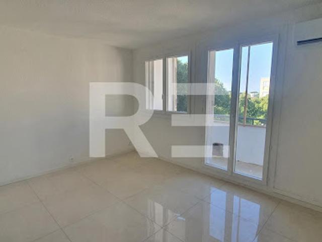 Location Appartement 3 pièces 56.17 m2 Nimes