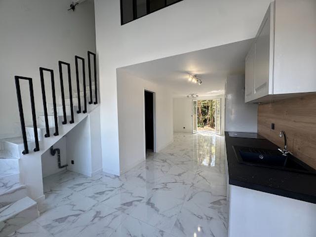 Location Appartement 3 pièces 56 m2 Aix en Provence