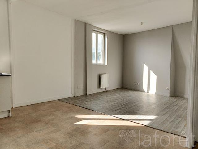 Location Appartement 3 pièces 56 m2 Elbeuf
