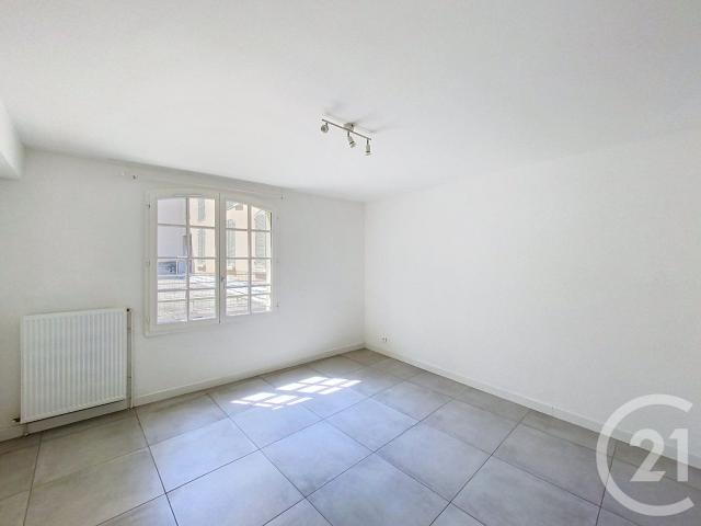 Location Appartement 3 pièces 56m² CLERMONT FERRAND 63100