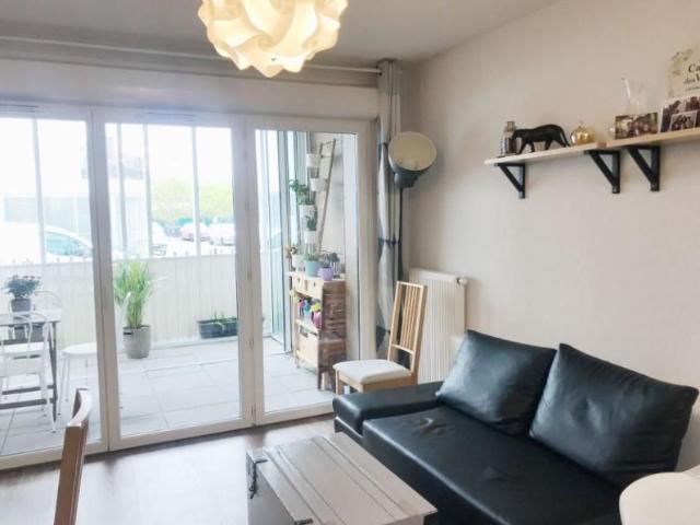 Location Appartement 3 pièces 56m² BORDEAUX 33300
