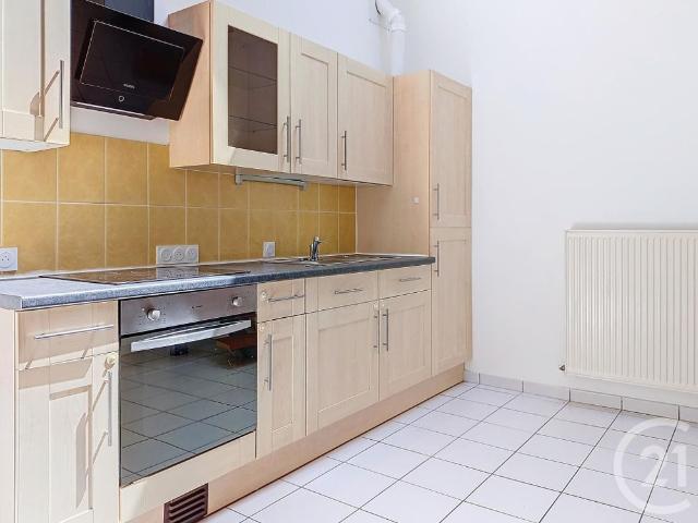 Location Appartement 3 pièces 56m² LA CHAPELLE ST LUC 10600