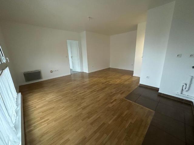 Location Appartement 3 pièces 56m² LE PLESSIS ROBINSON 92350