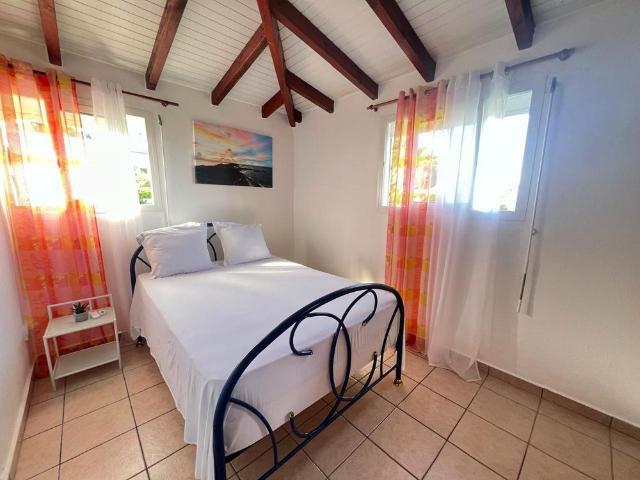 Location Appartement 3 pièces 56m² LES ABYMES 97139