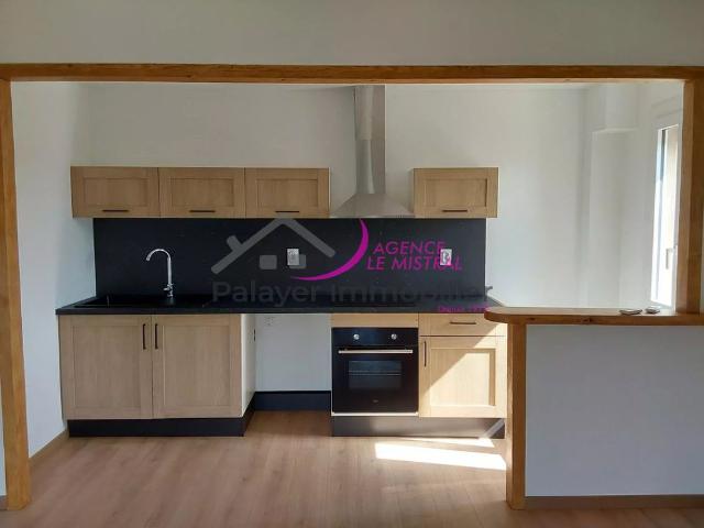 Location Appartement 3 pièces 56m² MONTEUX 84170