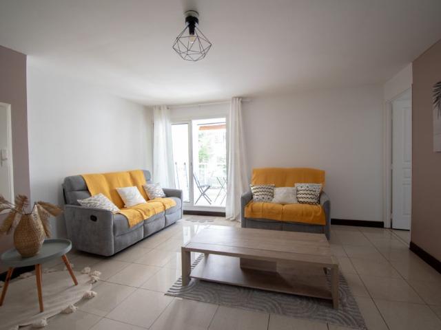 Location Appartement 3 pièces 56m² ST DENIS 97400