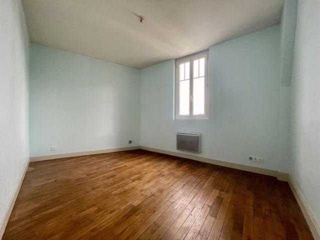 Location Appartement 3 pièces 56m² USSEL 19200