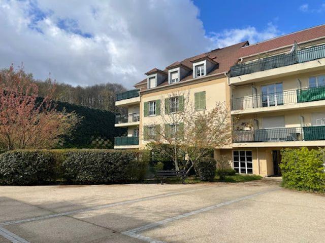 Location Appartement 3 pièces 58.79 m2 Fontenay le Fleury