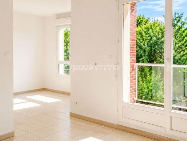 Location Appartement 3 pièces 58m² CAUDEBEC LES ELBEUF 76320