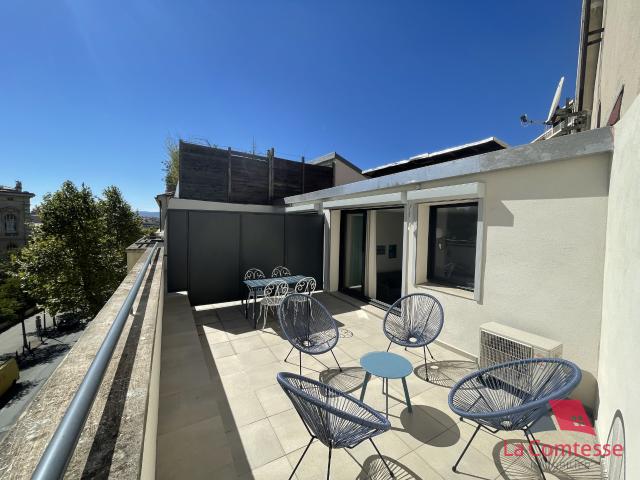 Location Appartement 3 pièces 58m² MARSEILLE 1er