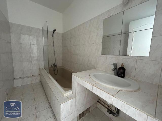 Location Appartement 3 pièces 58m² NOISY LE GRAND 93160
