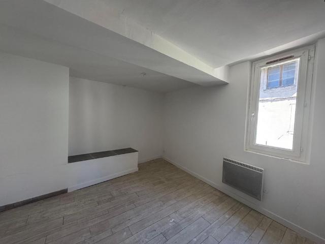 Location Appartement 3 pièces 58m² RIANS 83560