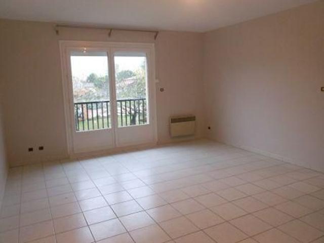 Location Appartement 3 pièces 59.88 m² bressols