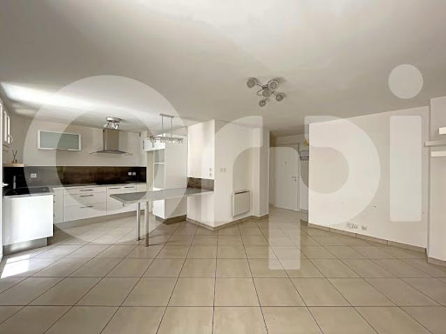 Location Appartement 3 pièces 59.32 m2 Marseille 8ème