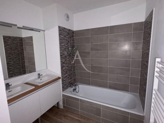 Location Appartement 3 pièces 59m²