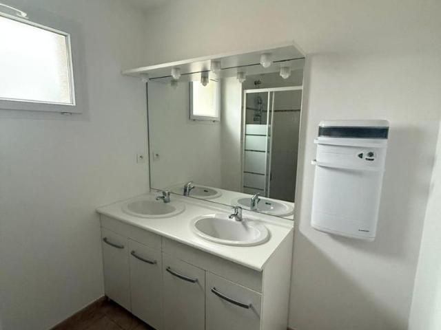 Location Appartement 3 pièces 59m² LEZIGNAN CORBIERES 11200